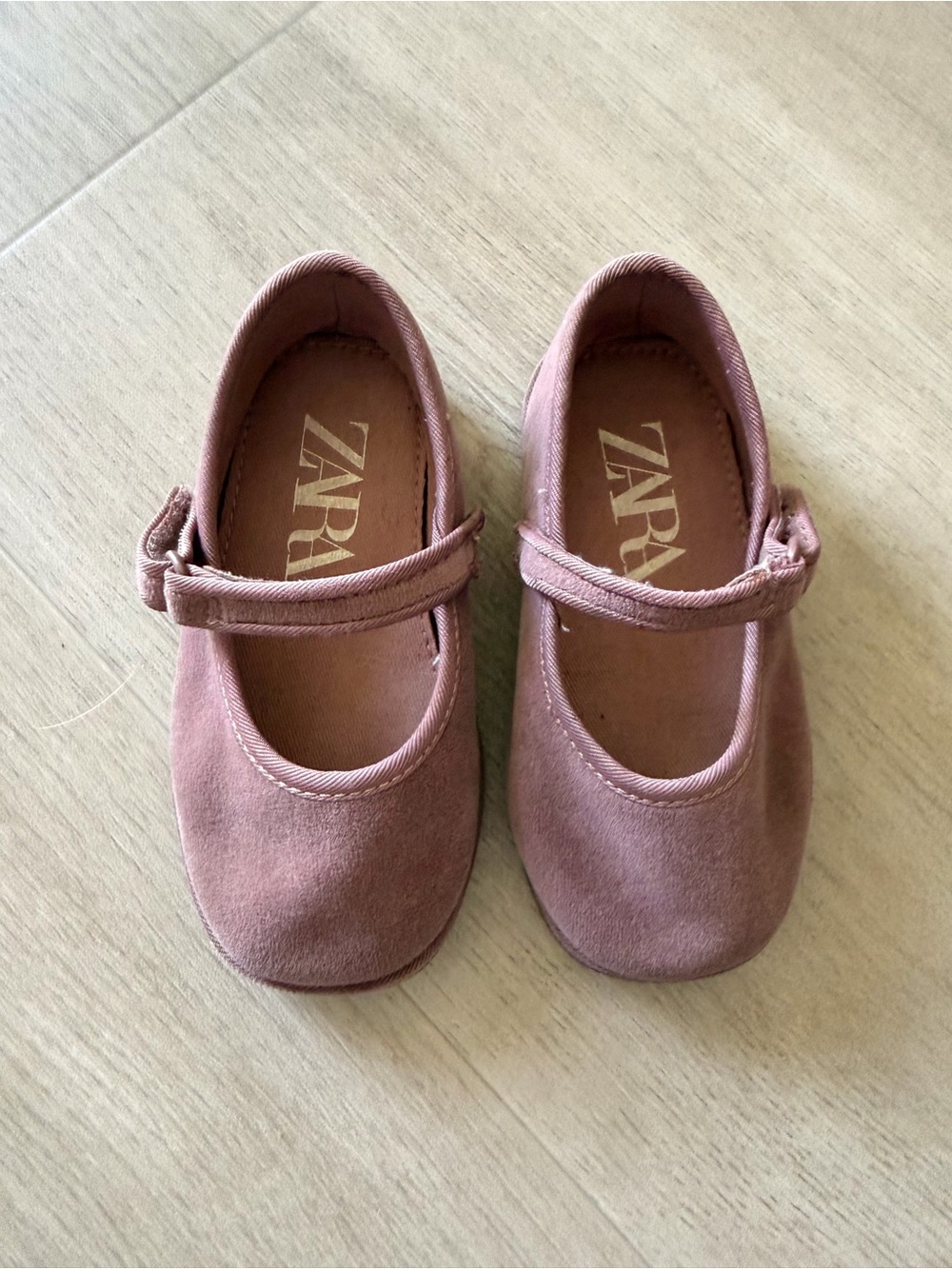 Zara Girls Mauve Mary Jane Shoes with Strap